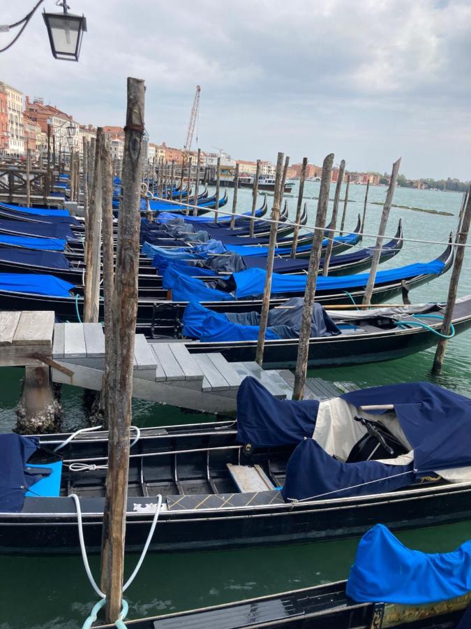 Venice Venezia ,Ghetto,Biennale, Campo Maddalena Extérieur photo